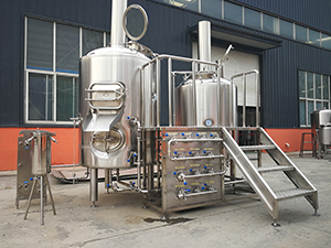 餐飲行業(yè)使用的500升精釀啤酒設備配有圖文介紹的學(xué)習方案
